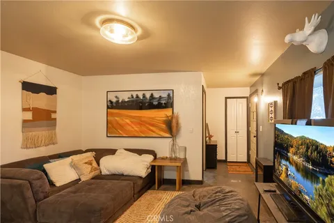 $560,000 | 875 Sierra Vista Drive, Twin Peaks, CA 92391