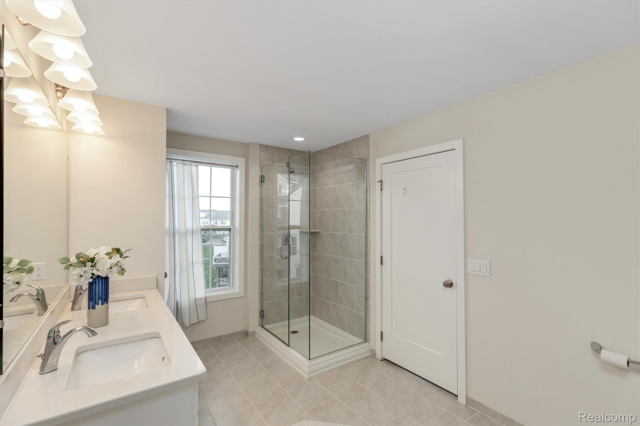 2846 Ridington Road Ann Arbor, MI 48105 - Photo 22 of 35 Gallery Image 22