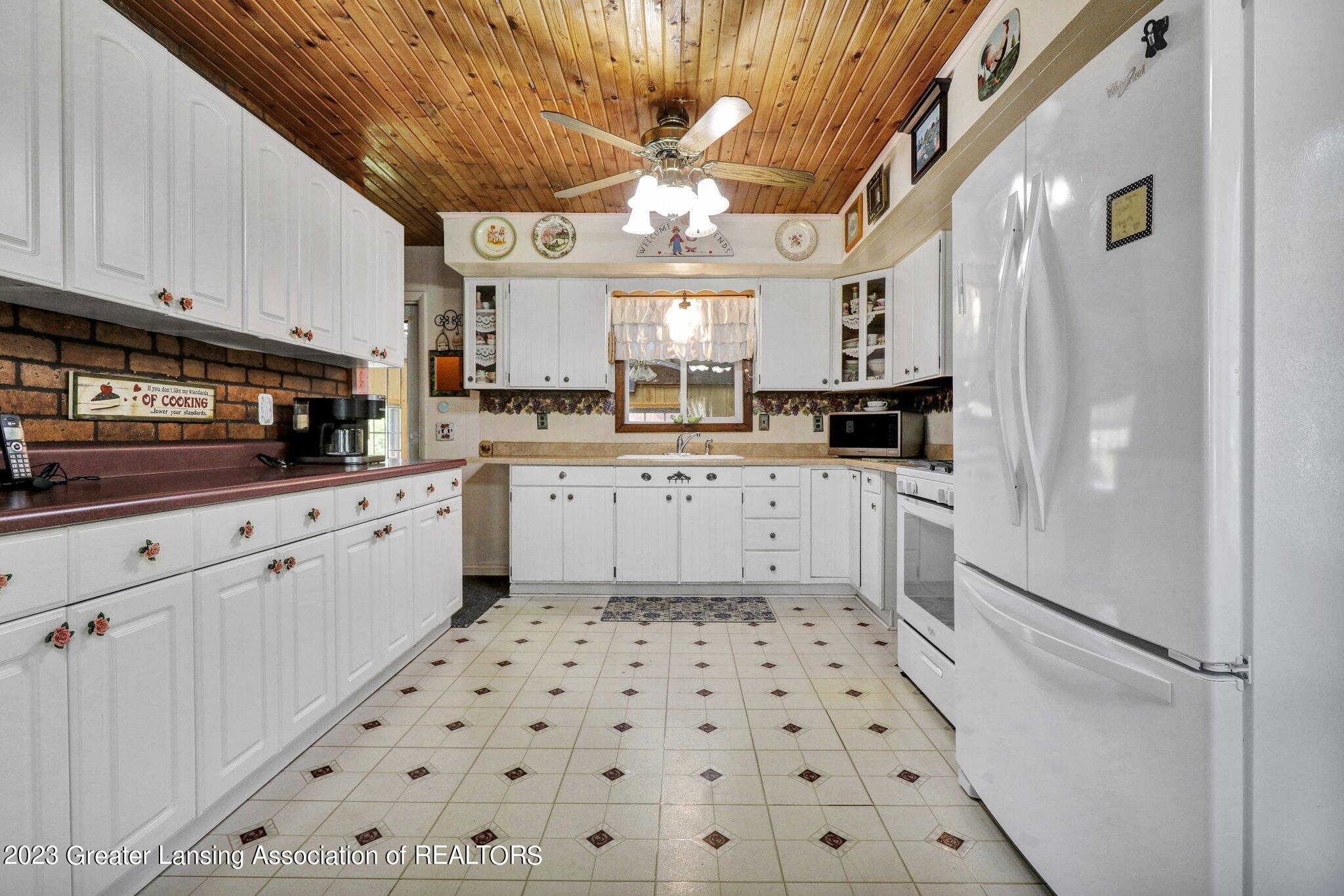 8180 West Herbison Road Eagle, MI 48822 - Photo 22 of 41 23-web-or-mls-Open Ended Media-23