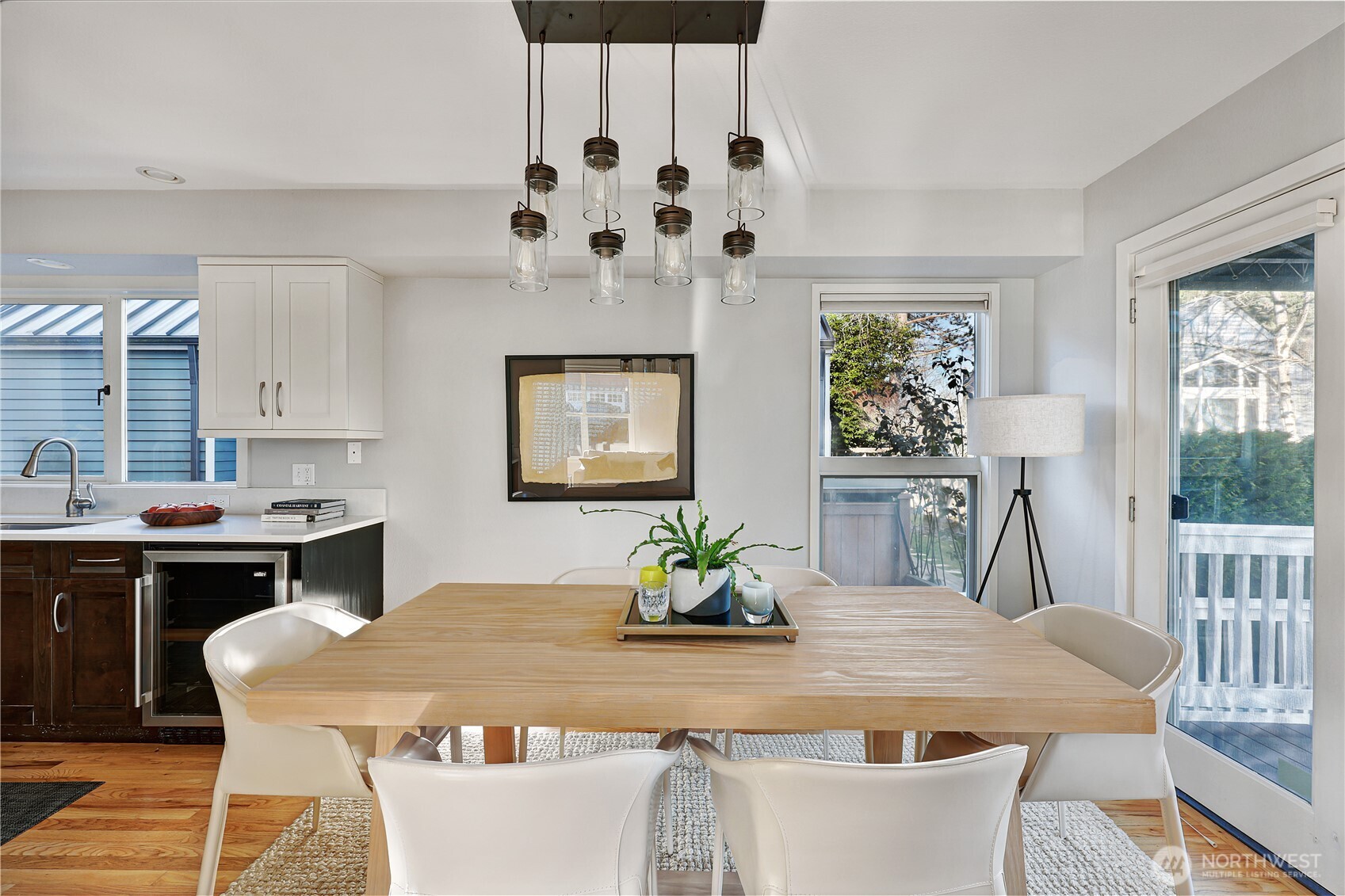 2610 East Helen Street Seattle, WA 98112 - Photo 12 of 31