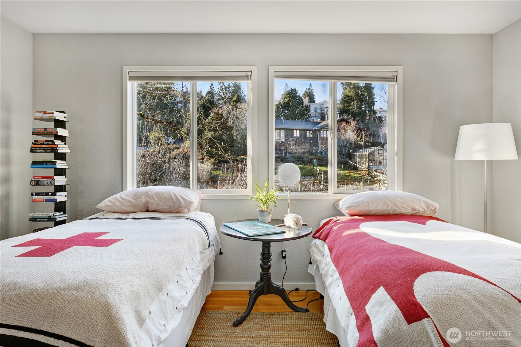 2610 East Helen Street Seattle, WA 98112 - Photo 23 of 31