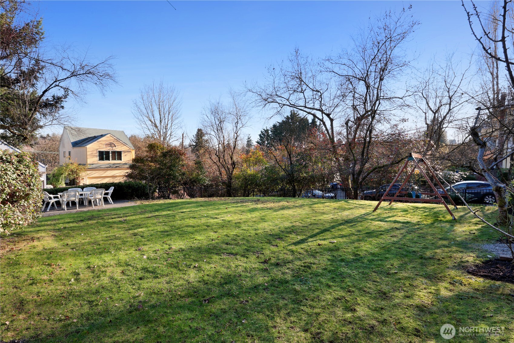 2610 East Helen Street Seattle, WA 98112 - Photo 29 of 31