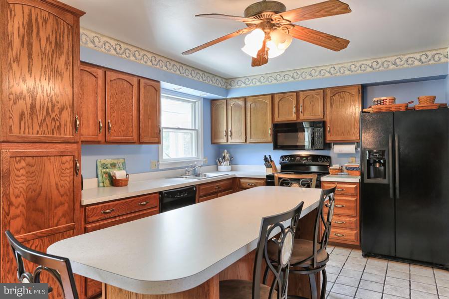 303 Coventry Lane Lititz, PA 17543 - Photo 8 of 34