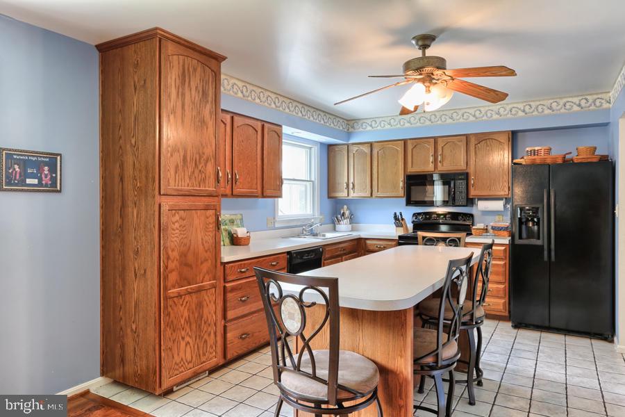 303 Coventry Lane Lititz, PA 17543 - Photo 10 of 34