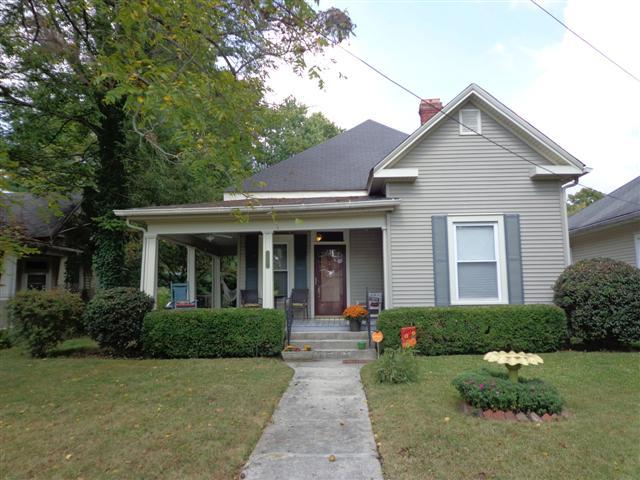 109 Riverside Drive Columbia, TN 38401 - Photo 2 of 20 This historic cottage is so charming and iovingly landscaped.