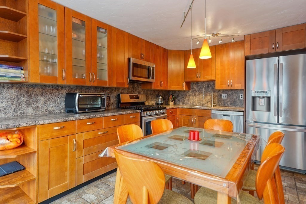 135 Mountain Gate Road, Unit 135 Ashland, MA 01721 - Photo 6 of 33