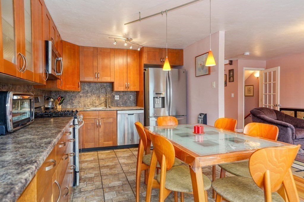135 Mountain Gate Road, Unit 135 Ashland, MA 01721 - Photo 7 of 33