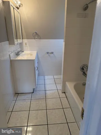 $2,000 | 23-6 Florence Tollgate, Florence, NJ 08518