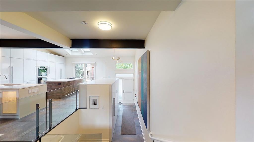 720 Filbert Street Pittsburgh, PA 15232 - Photo 3 of 25 Gallery Image 3