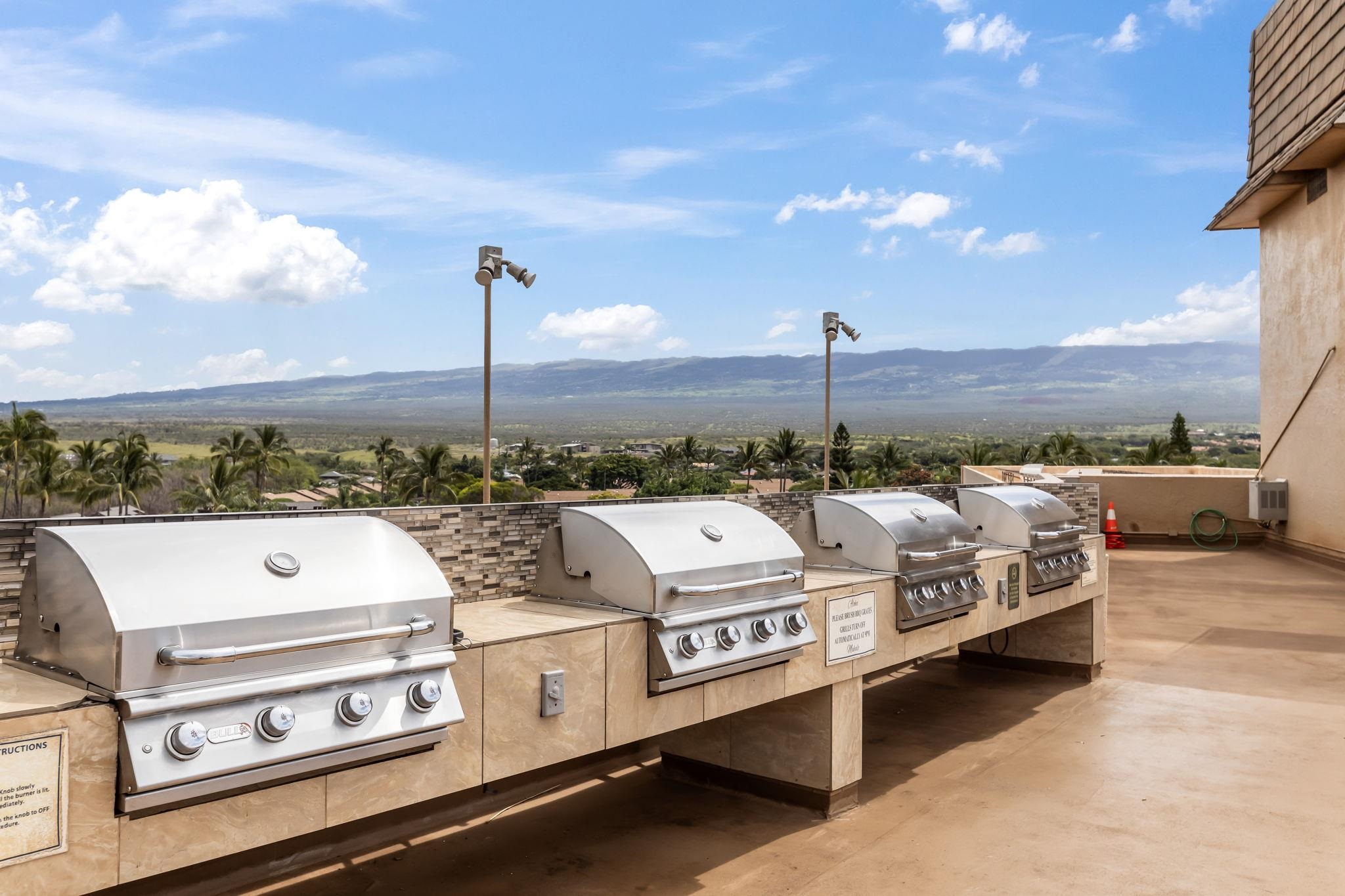 760 South Kihei Road, Unit 208 Kihei, HI 96753 - Photo 27 of 30 a view of a terrace with sky view