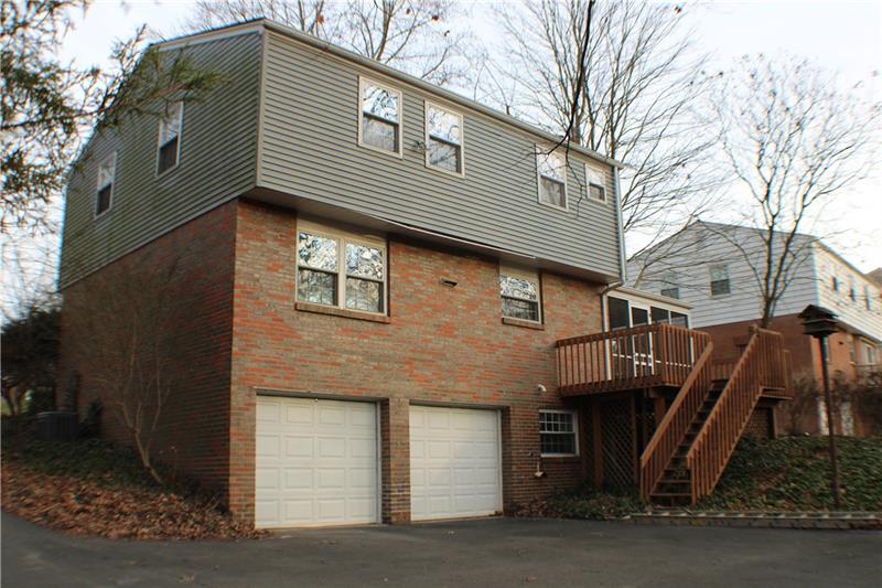 138 Tory Road Coraopolis, PA 15108 - Photo 4 of 19 Gallery Image 4