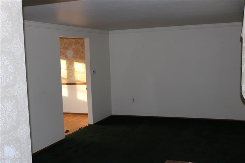 138 Tory Road Coraopolis, PA 15108 - Photo 8 of 19 Gallery Image 8