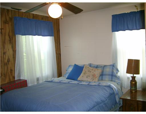639 Freeport Road Freeport, PA 16229 - Photo 9 of 18 Other. Second bedroom