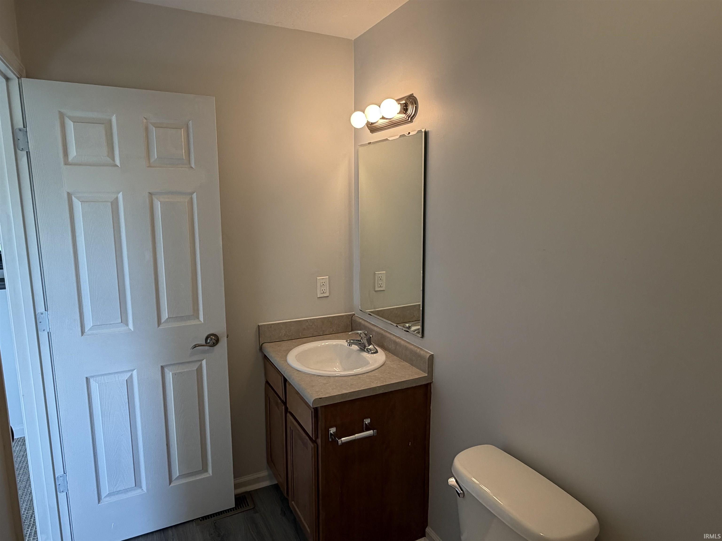 12228 Shearwater Run Fort Wayne, IN 46845 - Photo 14 of 35