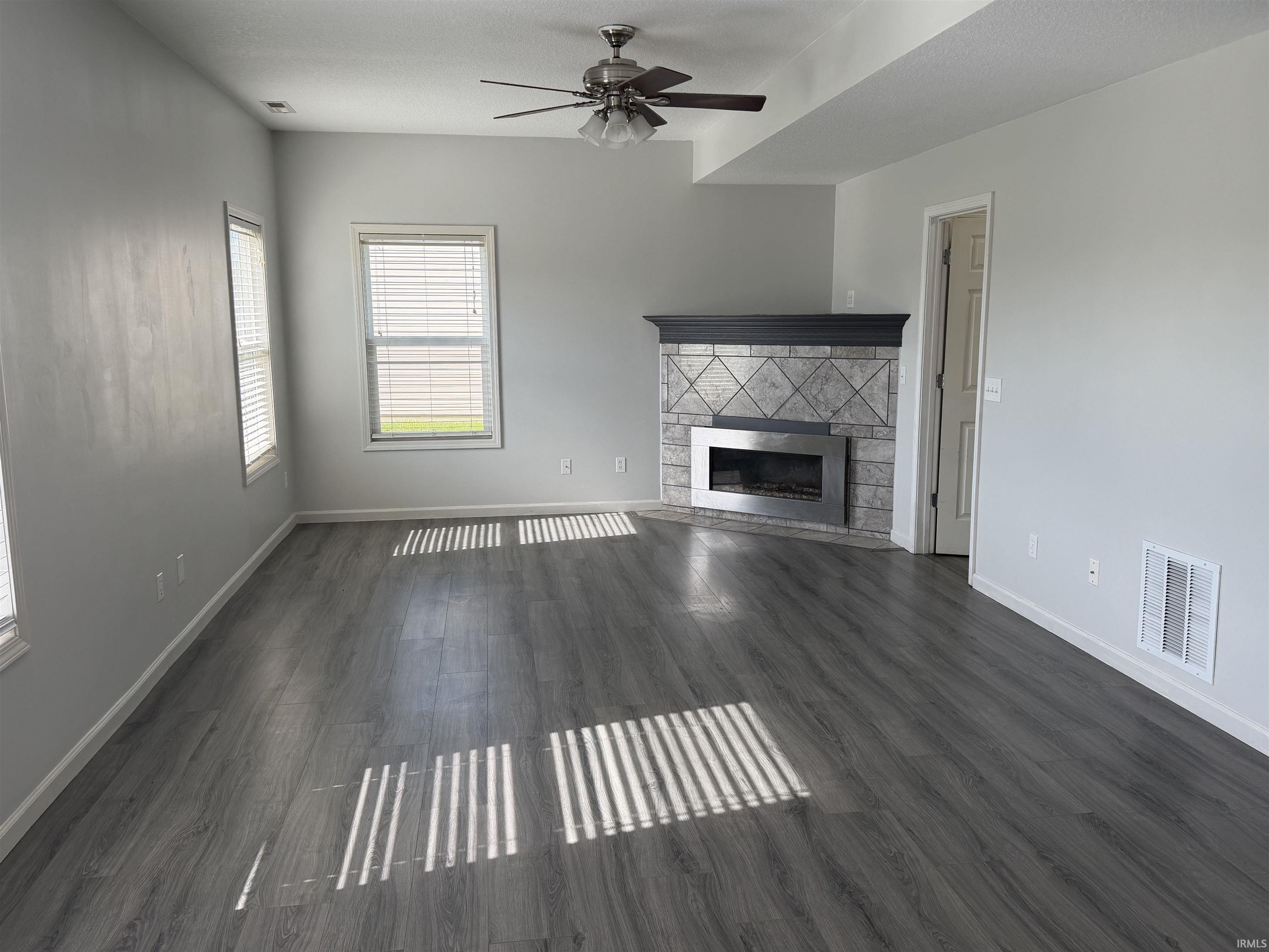 12228 Shearwater Run Fort Wayne, IN 46845 - Photo 2 of 35