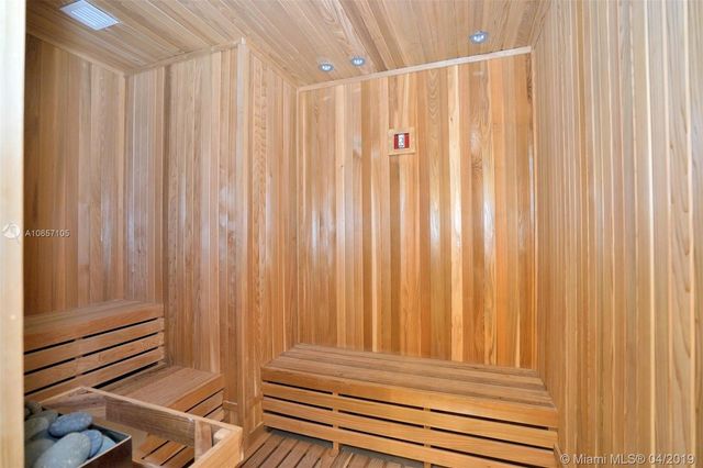 $3,400,000 | 17475 Collins Avenue, Unit 2001, Sunny Isles Beach, FL 33160