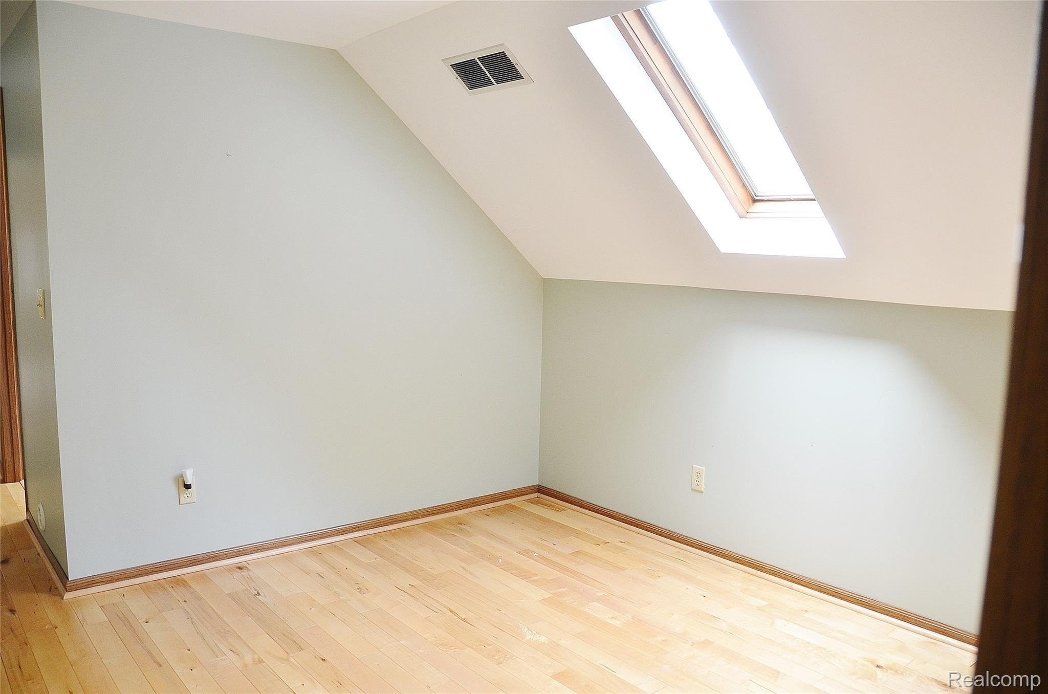 28602 Chatham Road Grosse Ile, MI 48138 - Photo 14 of 22 DSC_6873.JPG