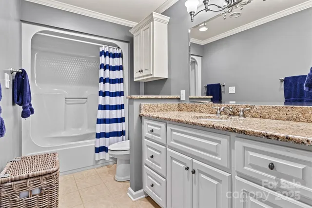 $1,350,000 | 476 44th Ave Drive Northwest, Hickory, NC 28601