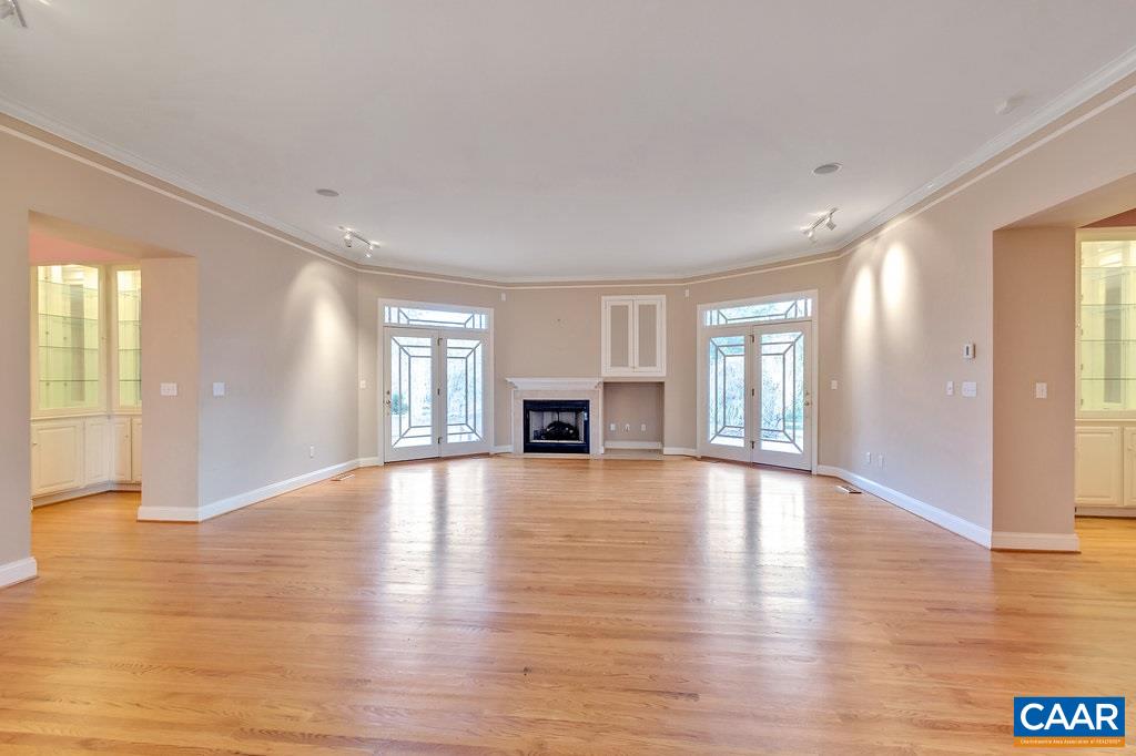 4460 Ivy Road Charlottesville, VA 22903 - Photo 5 of 26 Imagine various furniture groupings in this large, 29 x 21 room. 9' ceilings.