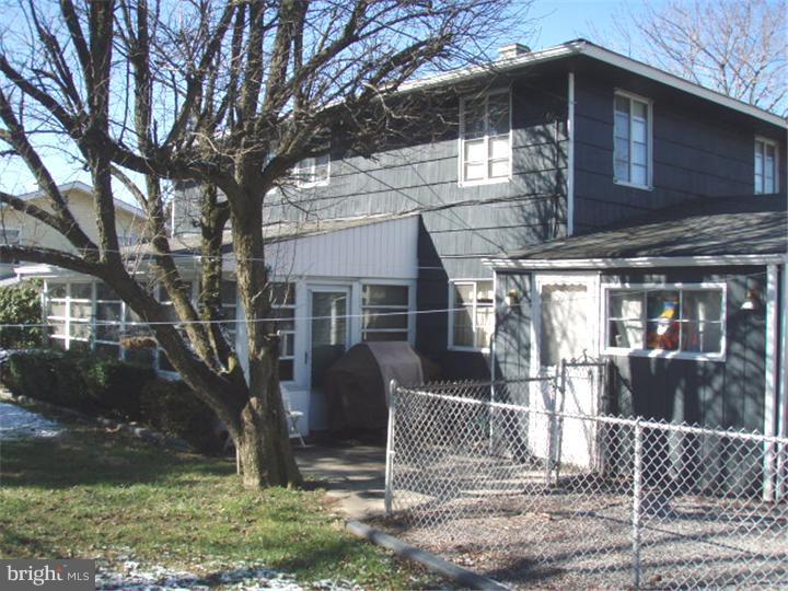 68 Terrace Road Levittown, PA 19056 - Photo 4 of 18 Exterior Back