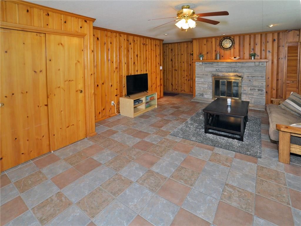 948 Jefferson Heights Road Pittsburgh, PA 15235 - Photo 11 of 23 Gallery Image 11