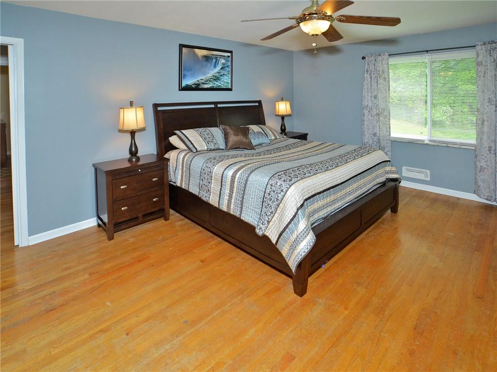948 Jefferson Heights Road Pittsburgh, PA 15235 - Photo 13 of 23 Gallery Image 13
