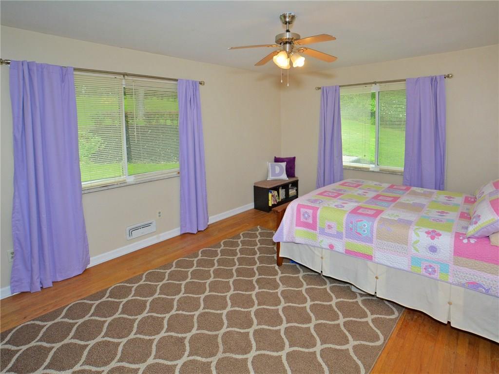 948 Jefferson Heights Road Pittsburgh, PA 15235 - Photo 15 of 23 Gallery Image 15