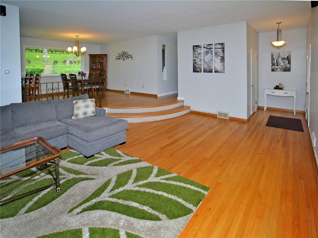 948 Jefferson Heights Road Pittsburgh, PA 15235 - Photo 10 of 23 Gallery Image 10