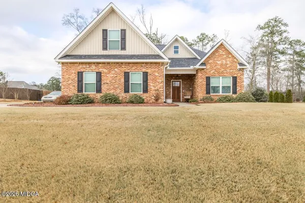 $369,900 | 323 Willow Cove, Lizella, GA 31052