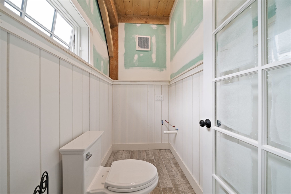 4 Holly Road Marshfield, MA 02050 - Photo 14 of 41