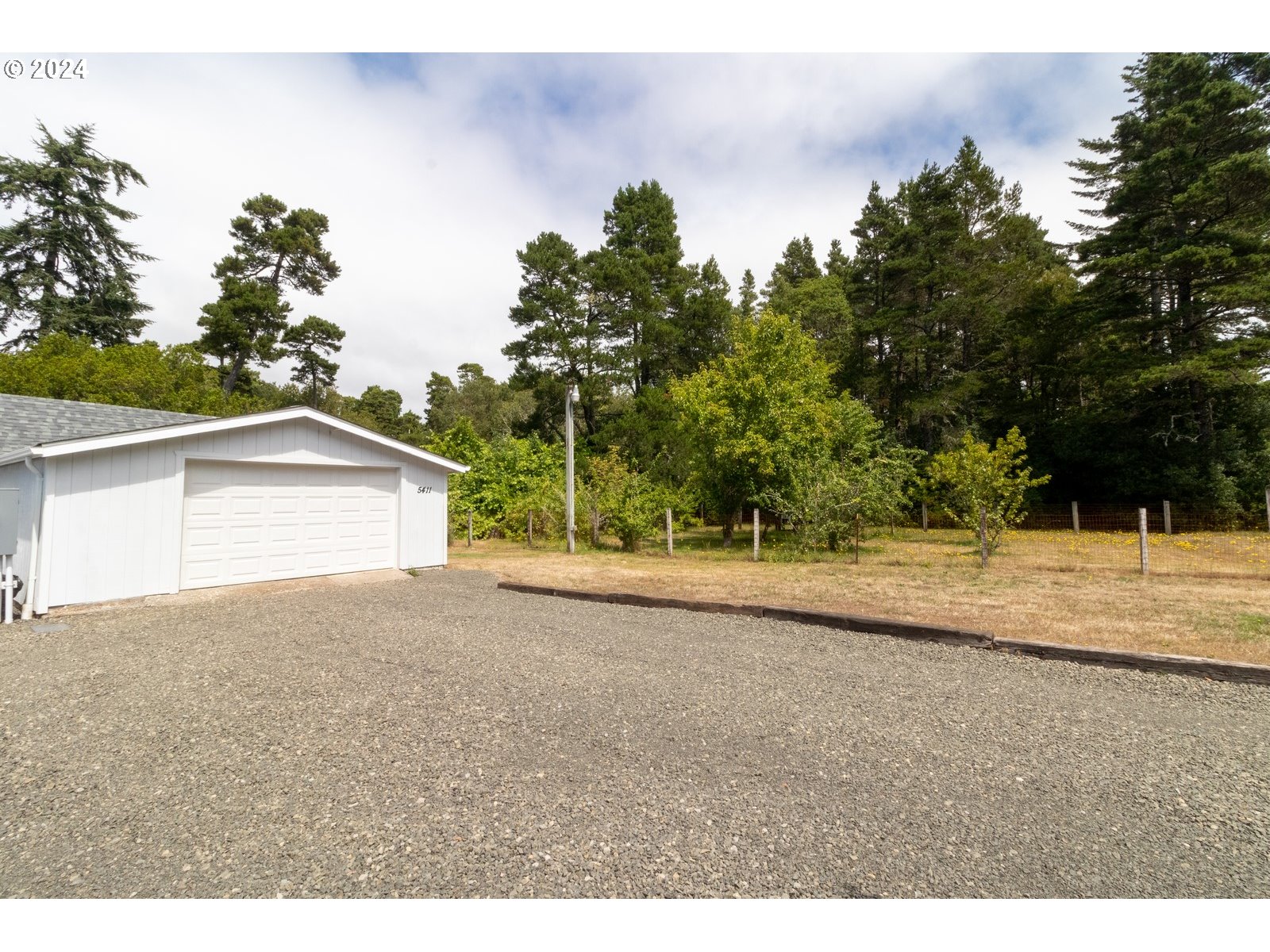 5411 Friendly Acres Road Florence, OR 97439 - Photo 32 of 36 Gallery Image 32