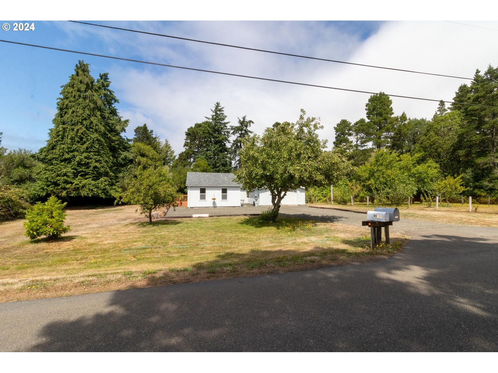 5411 Friendly Acres Road Florence, OR 97439 - Photo 5 of 36 Gallery Image 5