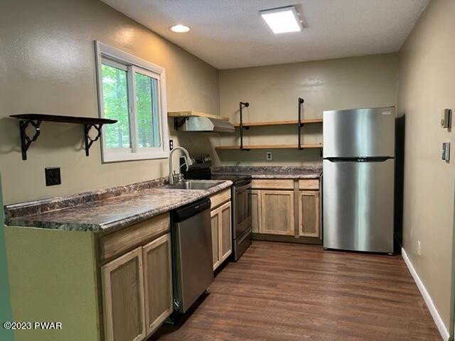 317 Maple Ridge Drive Hawley, PA 18428 - Photo 10 of 22 Kitchen