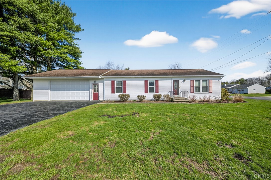 43 Whitcomb Road Fulton, NY 13069 - Photo 1 of 1 Front View