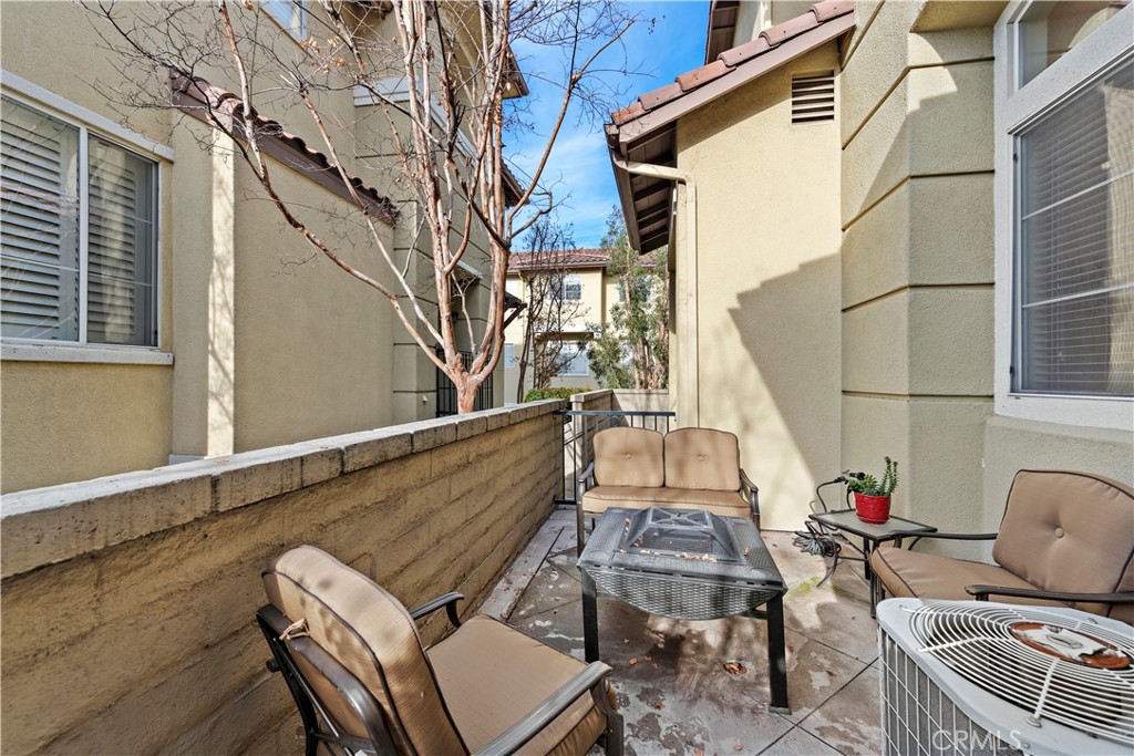 158 North Brea Boulevard Brea, CA 92821 - Photo 4 of 22 a view of sitting area with furniture