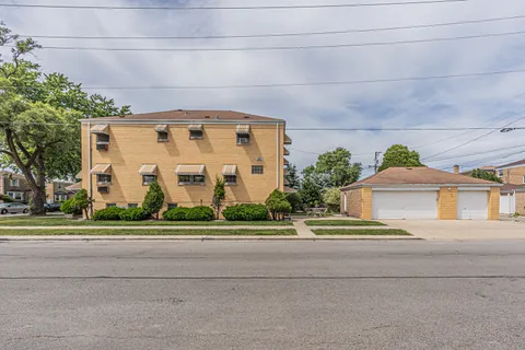 $698,500 | 2001 North 73rd Court, Elmwood Park, IL 60707