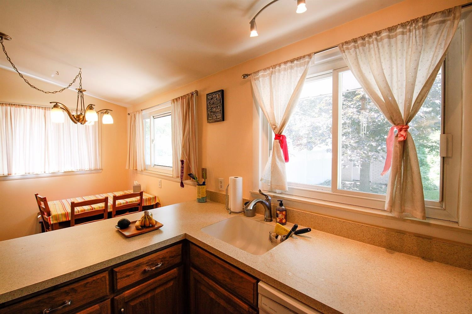 2804 Cranbrook Road Ann Arbor, MI 48104 - Photo 7 of 10 Photo 7