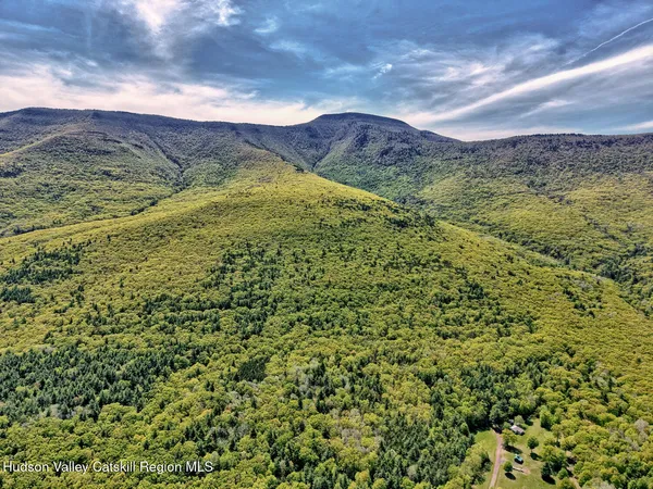 $260,000 | 141 Jones Road, Round Top, NY 12473