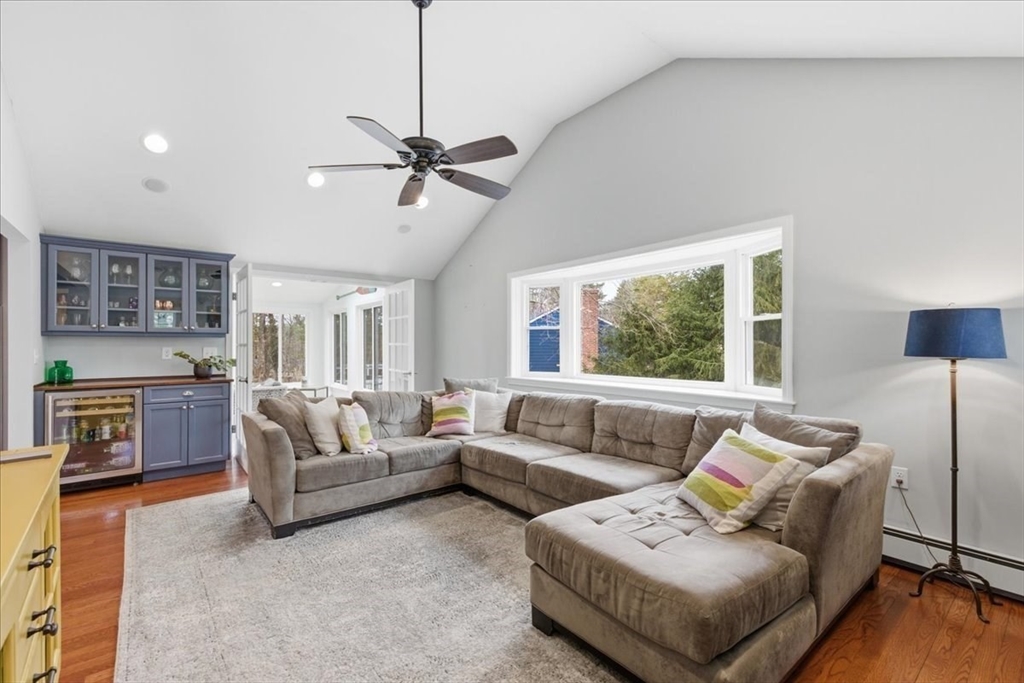 32 Snyder Road Medfield, MA 02052 - Photo 11 of 42