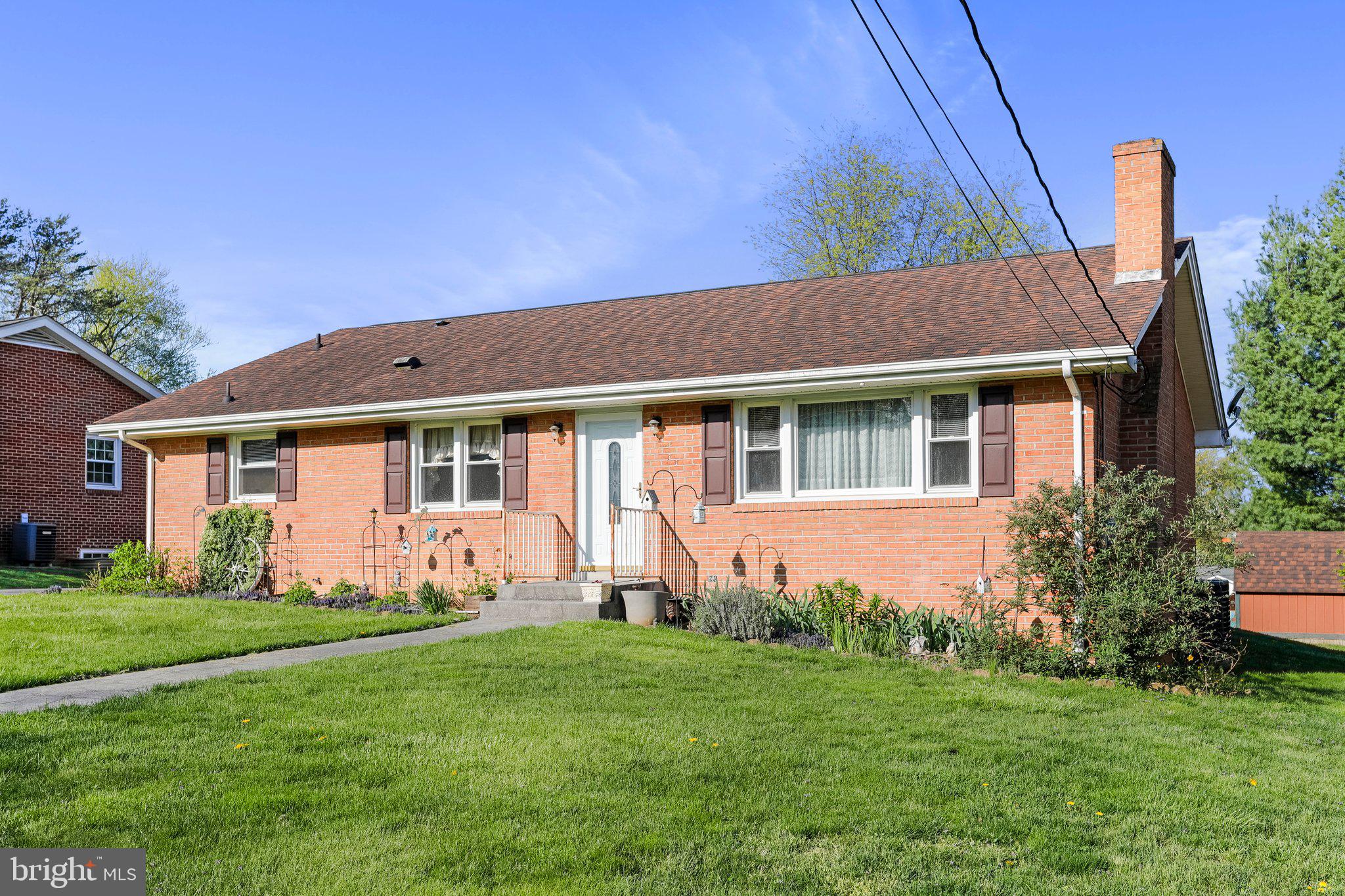 437 Jamestown Road Front Royal, VA 22630 - Photo 1 of 37 Gallery Image 1