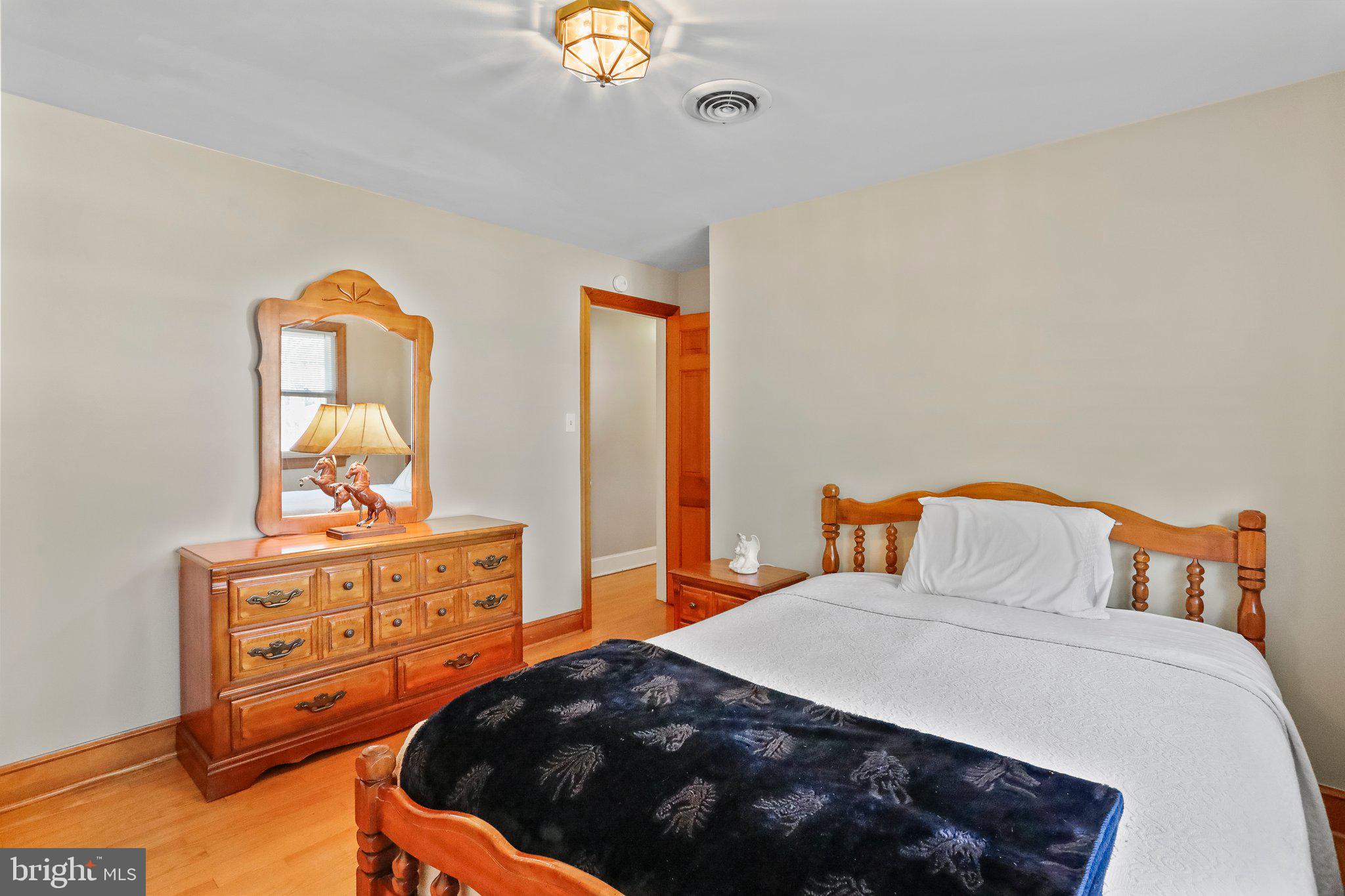 437 Jamestown Road Front Royal, VA 22630 - Photo 20 of 37 2nd bedroom