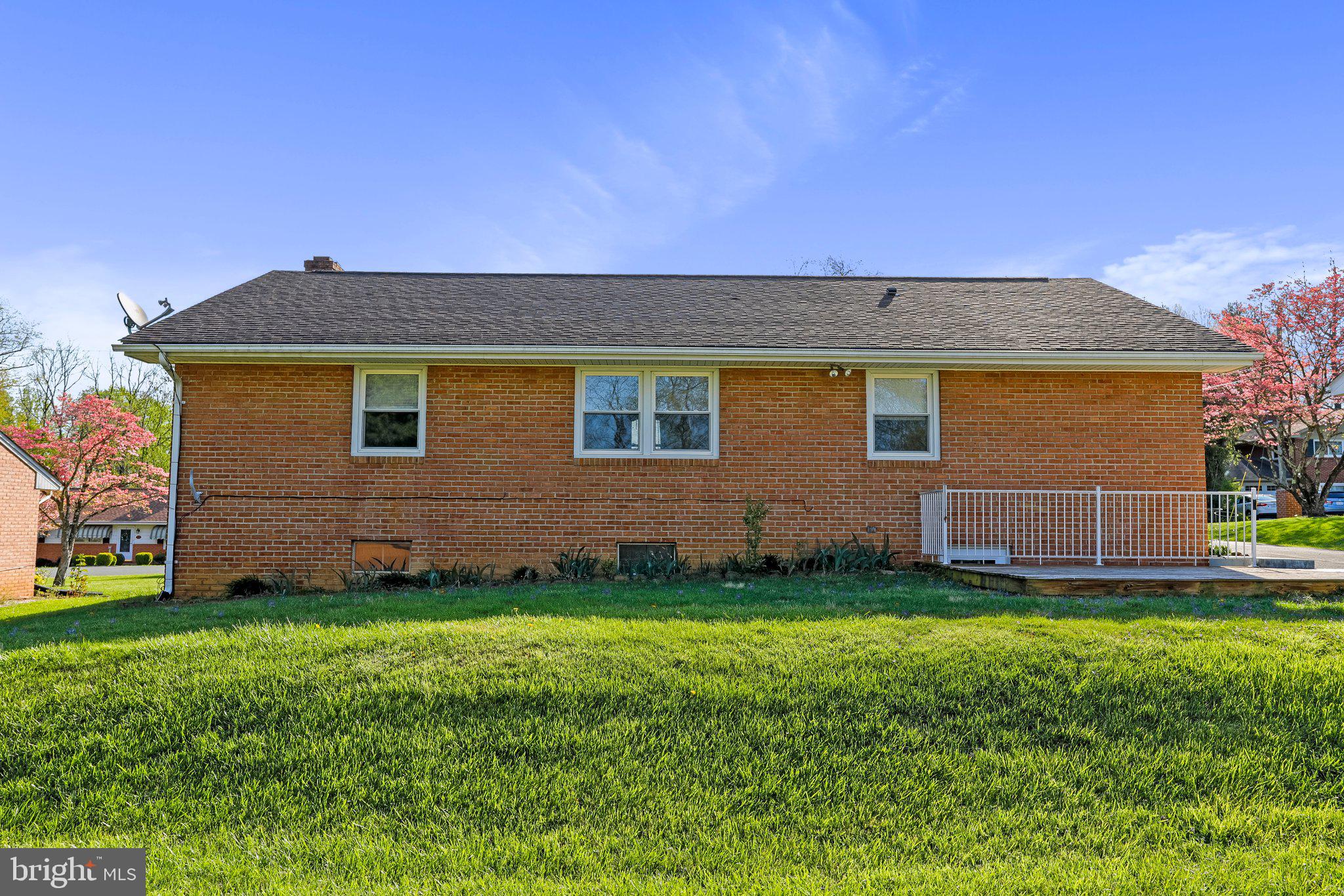 437 Jamestown Road Front Royal, VA 22630 - Photo 36 of 37 Gallery Image 36