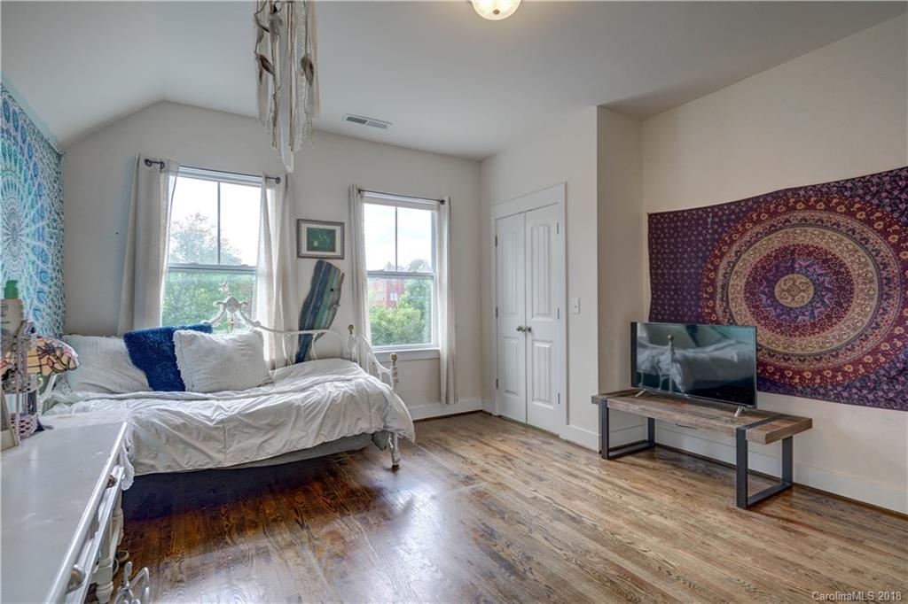 443 Spring Street, Unit 1A Davidson, NC 28036 - Photo 24 of 28 Gallery Image 24