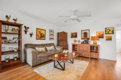 $112,000 | 5300 Washington Street, Unit O224, Hollywood, FL 33021