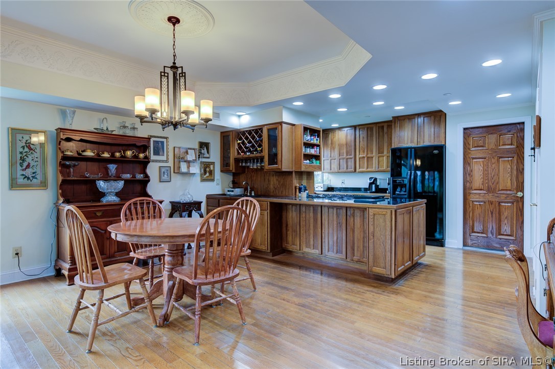 618 West Riverside Drive Jeffersonville, IN 47130 - Photo 8 of 51 Dining Area