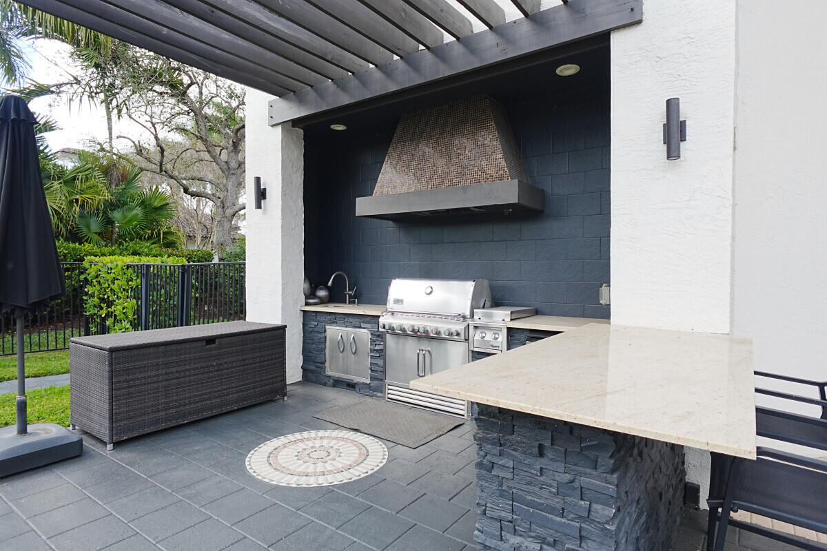 3500 Windmill Ranch Road Weston, FL 33331 - Photo 13 of 33 drear04_2026-03-02141640jpg