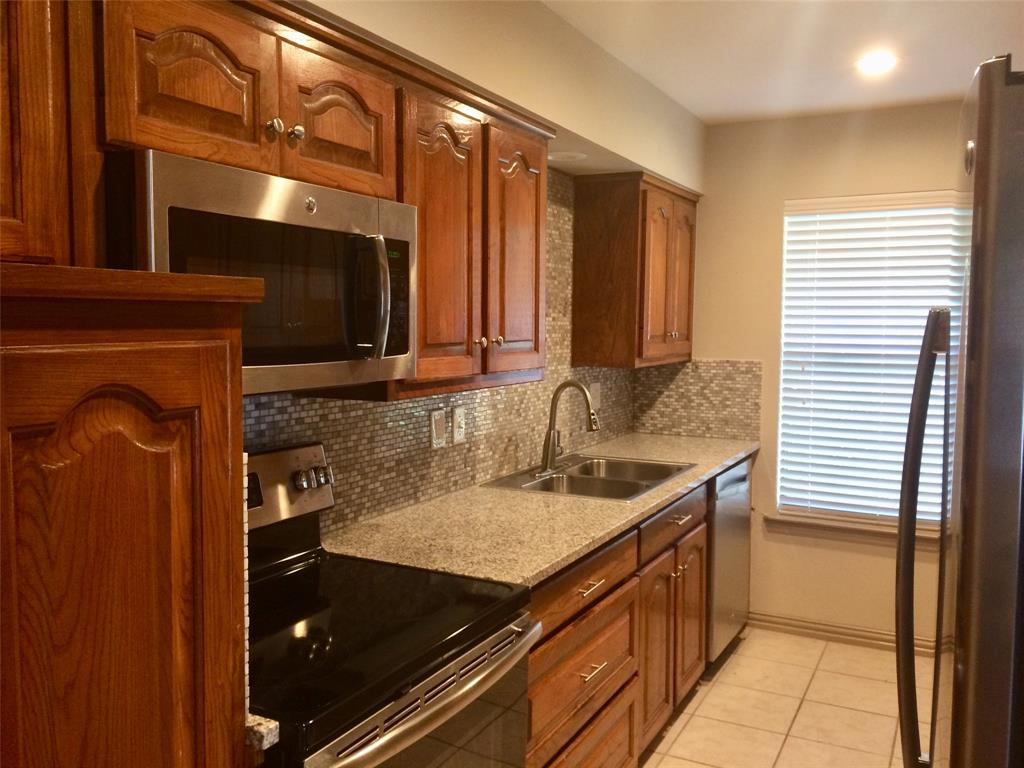 1419 South Story Road Irving, TX 75060 - Photo 4 of 7