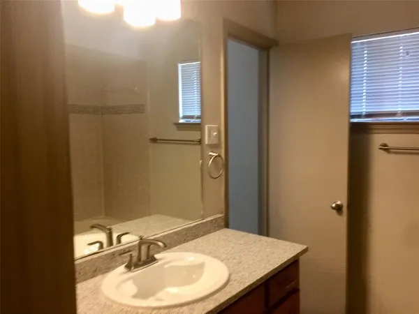 $1,850 | 1419 South Story Road, Irving, TX 75060