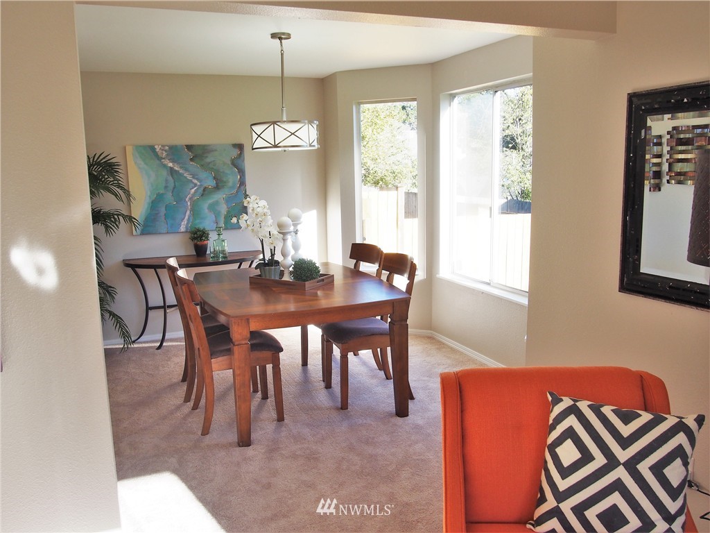 2008 Camas Avenue Northeast Renton, WA 98056 - Photo 9 of 17 Gallery Image 9