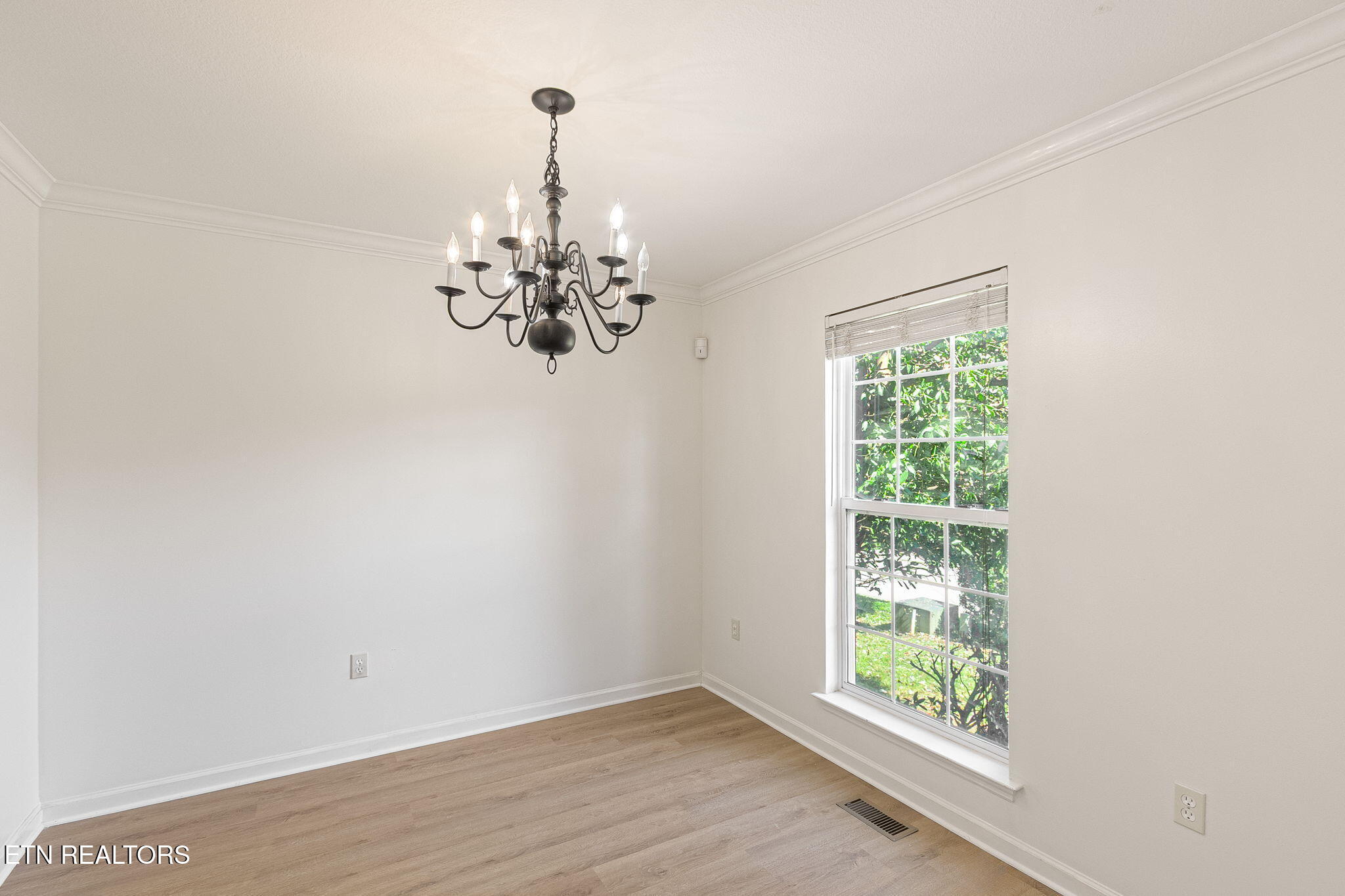 10033 Madison Ridge Lane Knoxville, TN 37922 - Photo 15 of 32 dinning room